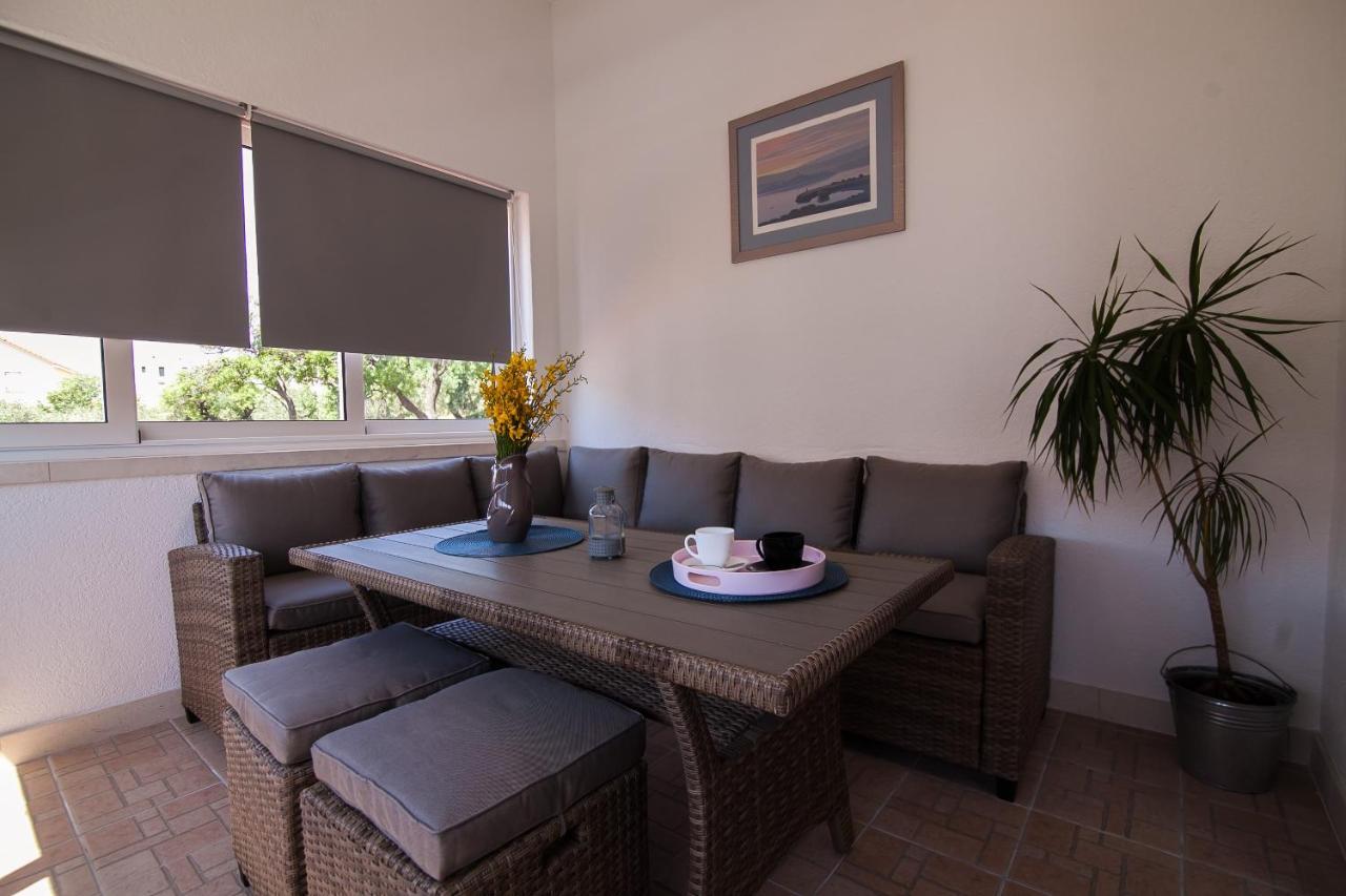 Family Apartments Brach Bol Dış mekan fotoğraf