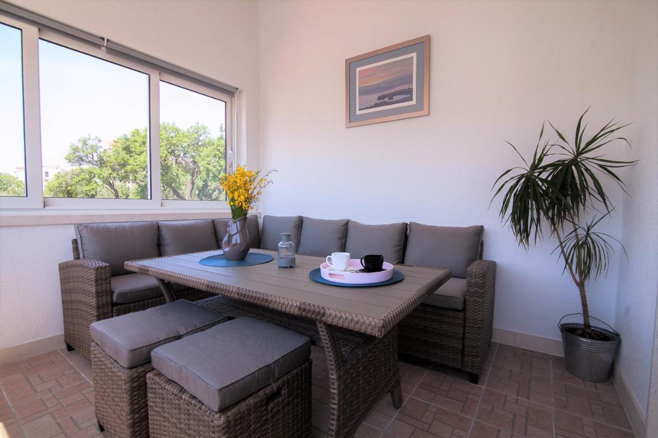Family Apartments Brach Bol Dış mekan fotoğraf