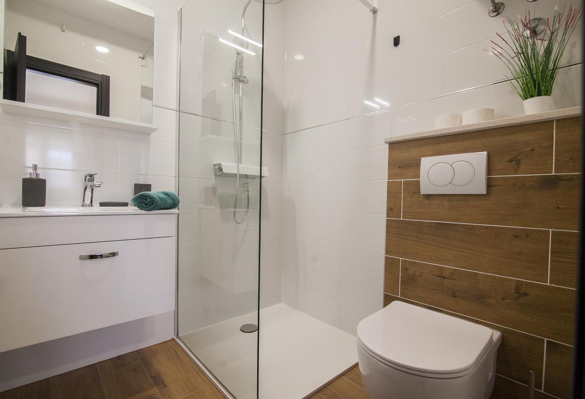 Family Apartments Brach Bol Dış mekan fotoğraf