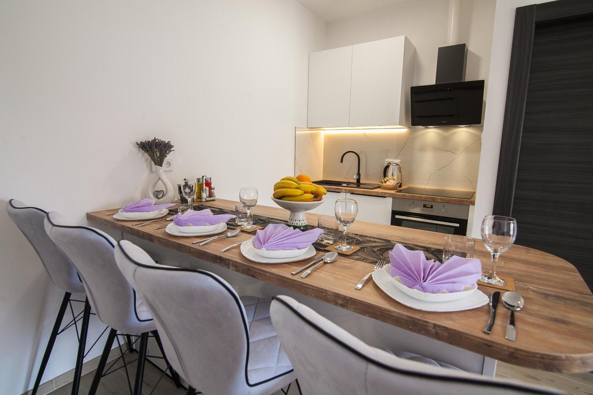 Family Apartments Brach Bol Dış mekan fotoğraf